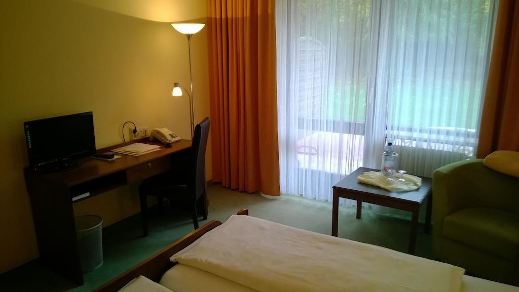 Landhotel Vierjahreszeiten Bad Konigshofen im Grabfeld Bilik gambar