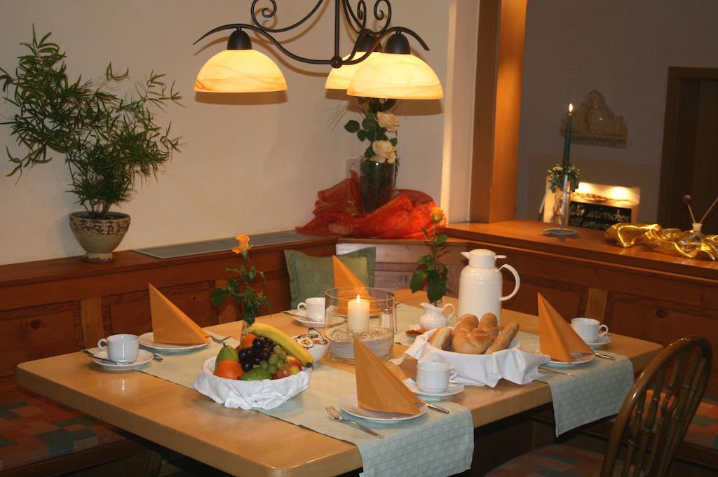 Landhotel Vierjahreszeiten Bad Konigshofen im Grabfeld Luaran gambar